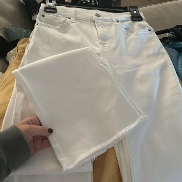 Splendid Mid-Rise Bootcut White Jeans - Picture 8 of 17
